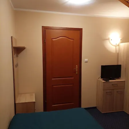Homestay Goscinne Centrum Brzozowa 14 *