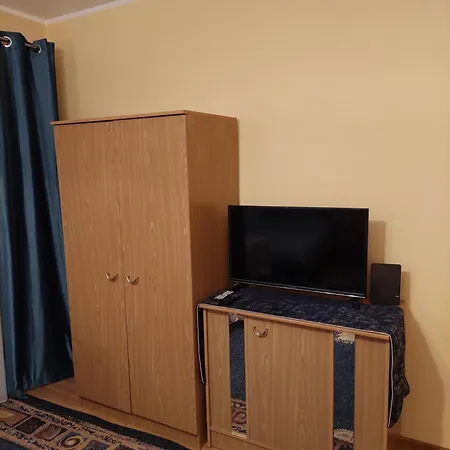 Goscinne Centrum Brzozowa 14 Homestay *