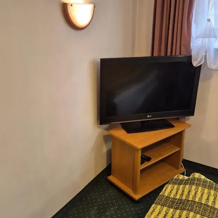 Rum i privatbostad Goscinne Centrum Brzozowa 14 *