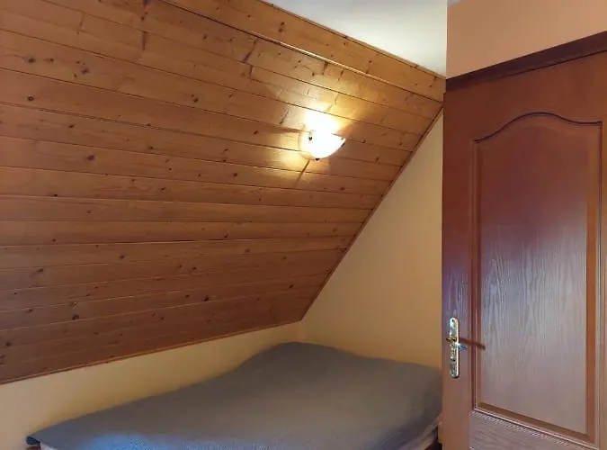 Goscinne Centrum Brzozowa 14 民宿 *