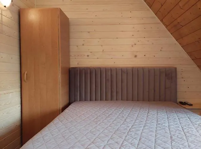 Goscinne Centrum Brzozowa 14