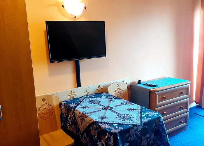 Goscinne Centrum Brzozowa 14 民宿